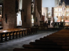 Olsztyn. Szokujące zachowanie 35-latka w kościele. 