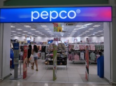 Tak tania i porządna, że szkoda się zastanawiać. Ta bluzka Pepco zaraz zniknie z półek. A w Sinsay?