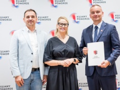 Samorząd inwestuje w sport! Milionowe dofinansowane na rozbudowę sal gimnastycznych i boisk [lista]
