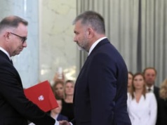 Rekonstrukcja rządu. Nowi ministrowie stawili się u prezydenta