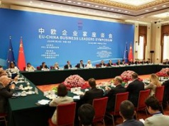 Europa na rozstajach z Chinami. Pekin podtrzymuje wojnę Putina i szachruje w handlu