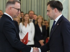 Nowi ministrowie nie budzą obaw samorządowców. Nie budzą też entuzjazmu
