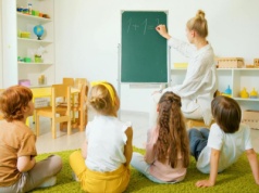 Kontrowersyjne zmiany w przedszkolach zatrzymane. 