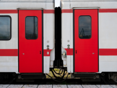 Szokujący pożar na torach, Pożar Pociągu Intercity zmusza 80 do ucieczki w panice