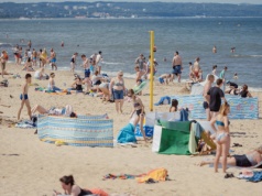Zarabiają 9 tys. i mają trójkę dzieci. Nie mają z czego odłożyć na wakacje