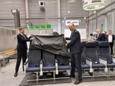 Produkowane w Polsce komfortowe fotele wkrótce na pokładach nowych samolotów PLL LOT – Boeing 737 MAX 8. A to dopiero początek większej współpracy