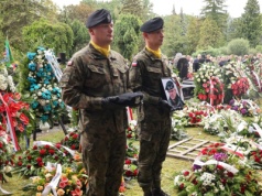 Ostatnie pożegnanie gen. Skrzypczaka. Spoczął na Powązkach Wojskowych
