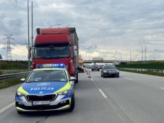 Obywatelskie zatrzymanie na autostradzie A1 w okolicach Radomska. Kierowca ciężarówki miał 2 promile alkoholu we krwi
