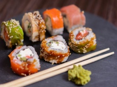 Sekret idealnego sushi? Wszystko o ryżu – dlaczego jest on ważniejszy niż ryba?