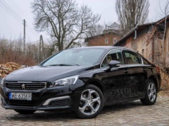 Peugeot 508 2.0 BlueHDi kontra 508 1.6 THP. Co jest lepsze w trasie: nowoczesny diesel czy nowoczesna benzyna?