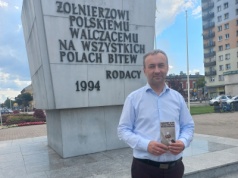 Kiedyś ten pomnik czcił Armię Czerwoną. Działacze PiS Z Włocławka nie chcą tam świętować