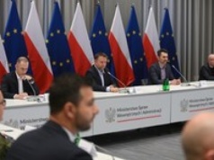 Ponad 15. tys. funkcjonariuszy w akcji. Jak wygląda sytuacja na granicach?