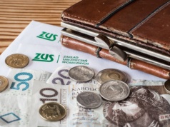 370 zł co miesiąc. 715 tys. Polaków już otrzymało nowe świadczenie