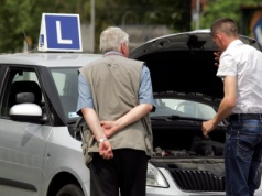 Przez ten błąd egzamin skończy się jeszcze na placu. Kierowcy popełniają go nagminnie