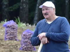 Łukaszenka będzie zsyłać urzędników do stratnych kołchozów