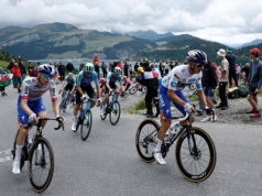 Dantejskie sceny na Tour de France. O włos od tragedii. Sprawca usłyszał wyrok