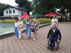 Sprawdzają, co najbardziej przeszkadza osobom niepełnosprawnym [ Wiadomości ]