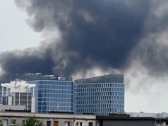 Duży pożar w Katowicach. Palą się podkłady kolejowe
