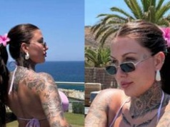 Deynn zachwyca formą na wakacjach, pozując w bikini TRZY miesiące po porodzie. Fani: 