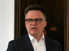 Hołownia tłumaczy się ze słów o 