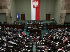 Siedem partii w Sejmie. Nowy sondaż, problemy koalicjanta Tuska