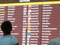 Chaos na portugalskich lotniskach. Turyści uwięzieni przez wichury i strajki