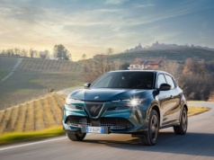 Alfa Romeo nie zwalnia tempa – spektakularny wzrost o 49% w Polsce i nadzieja na odrodzenie Lancii