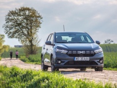 Cennik nowych samochodów osobowych w Polsce – 27 lipca 2025. Citroën, Dacia, Peugeot, Renault