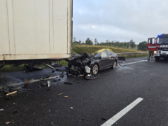 Tragiczny wypadek na S7. Trzy osoby nie żyją, w tym rodzice dziecka