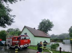 Przerwany wał w okolicach Nysy, wieczorem sztab kryzysowy