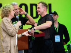 Piotr Rogucki z kluczami do miasta. Honorowe Obywatelstwo Łodzi odebrał na Łódź Summer Festival [ZDJĘCIA]