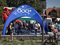 Zastępca Tuska chce zmian w 800 plus. Tak zamierza 