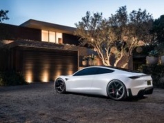 Tesla Roadster ma być 