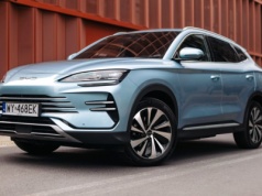 BYD już przeskoczył w Europie Hondę i Mitsubishi. Chińskie marki prą w górę. Ale głównie z modelami spalinowymi [JATO, ACEA]