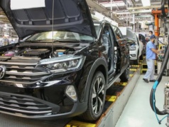 Nowe cła w USA. Europejscy producenci aut reagują z niepokojem