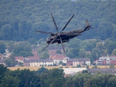 Rozbity śmigłowiec Bundeswehry. Trwają poszukiwania pilota