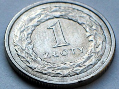 Złoty słabnie wobec euro, obligacje mogą drożeć w tym tygodniu