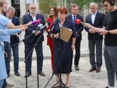 Hejt uderza także w samorządowców. 
