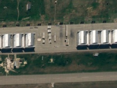 Stalowe hangary powstają przy granicy z Ukrainą. Desperacja Rosji