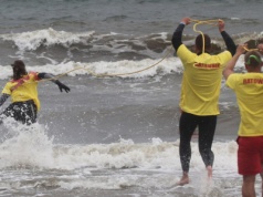 Tragedia na plaży w Mielnie. Szukali trzech osób, uratowali tylko dwie