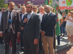 Małe gminy nie chcą do dużych miast. 