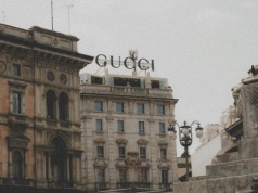 Kering znów pod kreską. Zyski właściciela Gucci spadły prawie o połowę