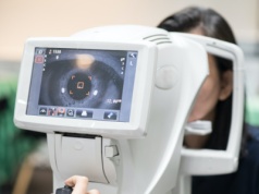 Do optometrysty na NFZ. Zbada wzrok, dobierze okulary. Okuliści zajmą się chorobami oczu