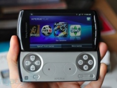Nowy gracz na rynku gamingowych smartfonów. Przypomniał mi się Sony Xperia Play