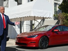 Donald Trump tupnął nogą. Producenci aut elektrycznych się wycofują