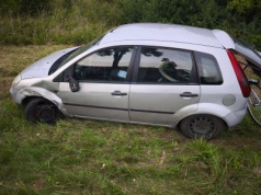 Nietrzeźwy kierowca bez uprawnień sprawcą kolizji 