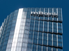 Wysoki zysk mimo problemu frankowego, mBank powoli wychodzi na prostą