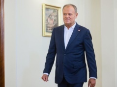 Donald Tusk cieszy się ze spadku inflacji. 