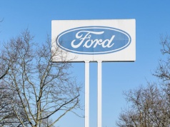Ford ostrzega przed gwałtownym spadkiem zysków z powodu ceł
