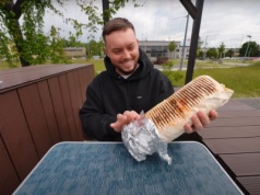 Kiedy je kebaby, oglądają go tysiące. Dlaczego Książulo osiągnął sukces?